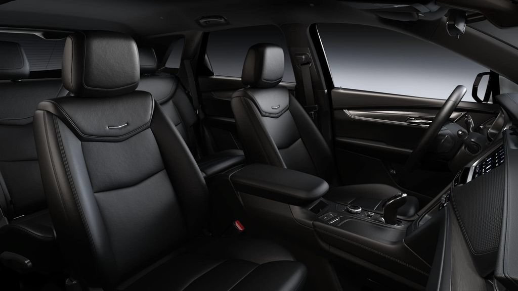 New 2026 Cadillac XT5 Luxury w/ LPO, Floor Liner Package AWD/4WD image 43