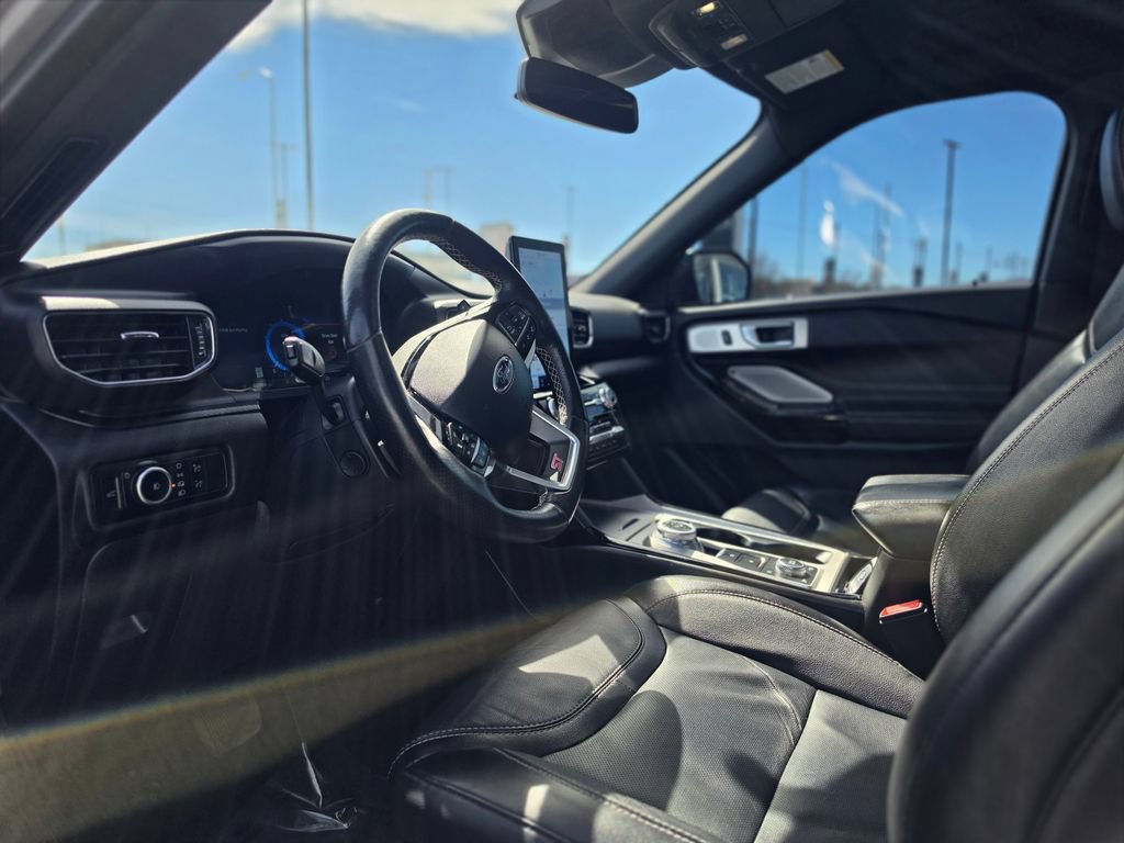 Used 2023 Ford Explorer ST w/ Equipment Group 401A AWD/4WD image 9