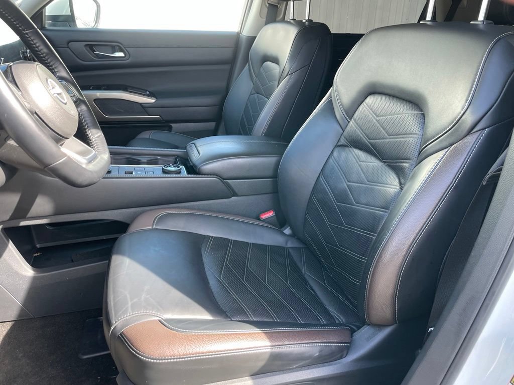 Certified 2023 Nissan Pathfinder Platinum w/ Cargo Package AWD/4WD image 7