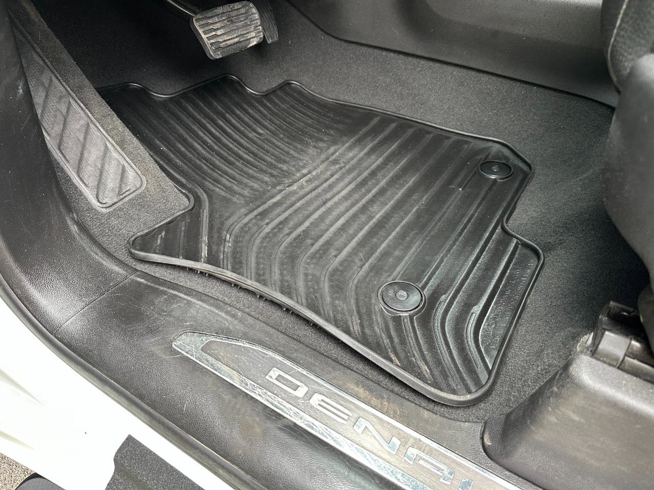 Used 2022 GMC Sierra 3500 Denali image 16