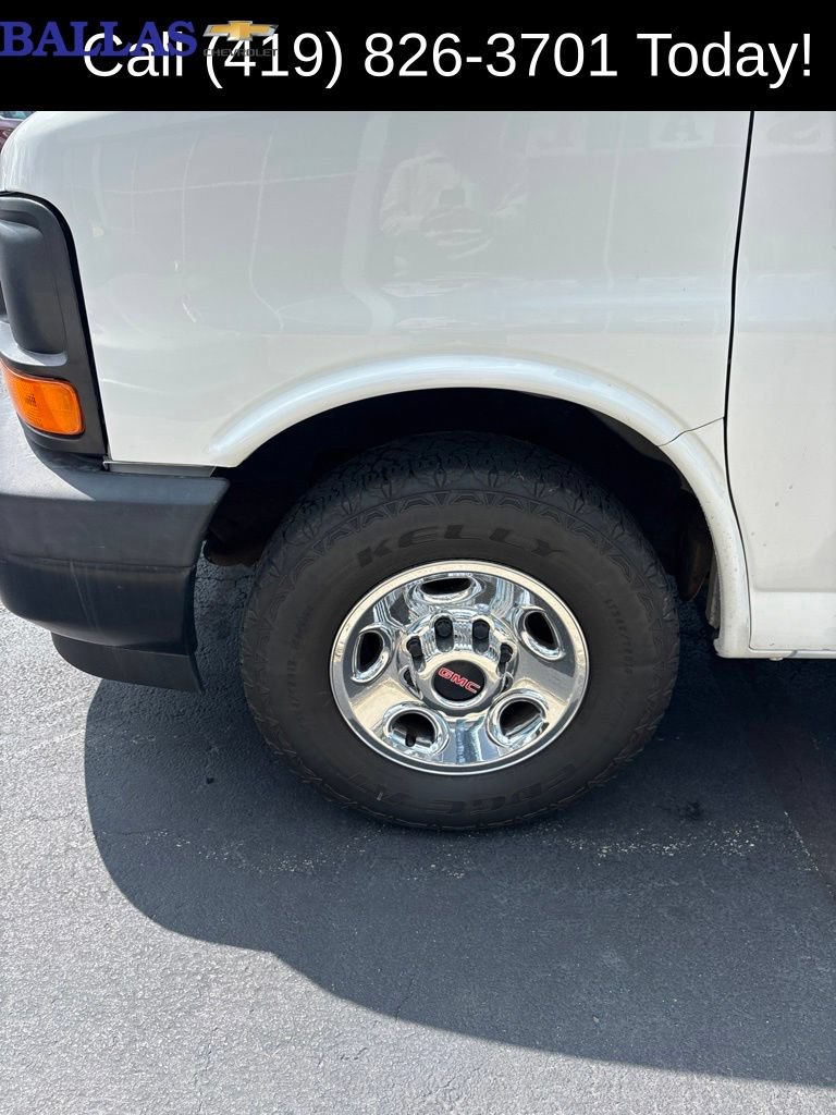Certified 2017 GMC Savana 2500 Extended RWD image 7