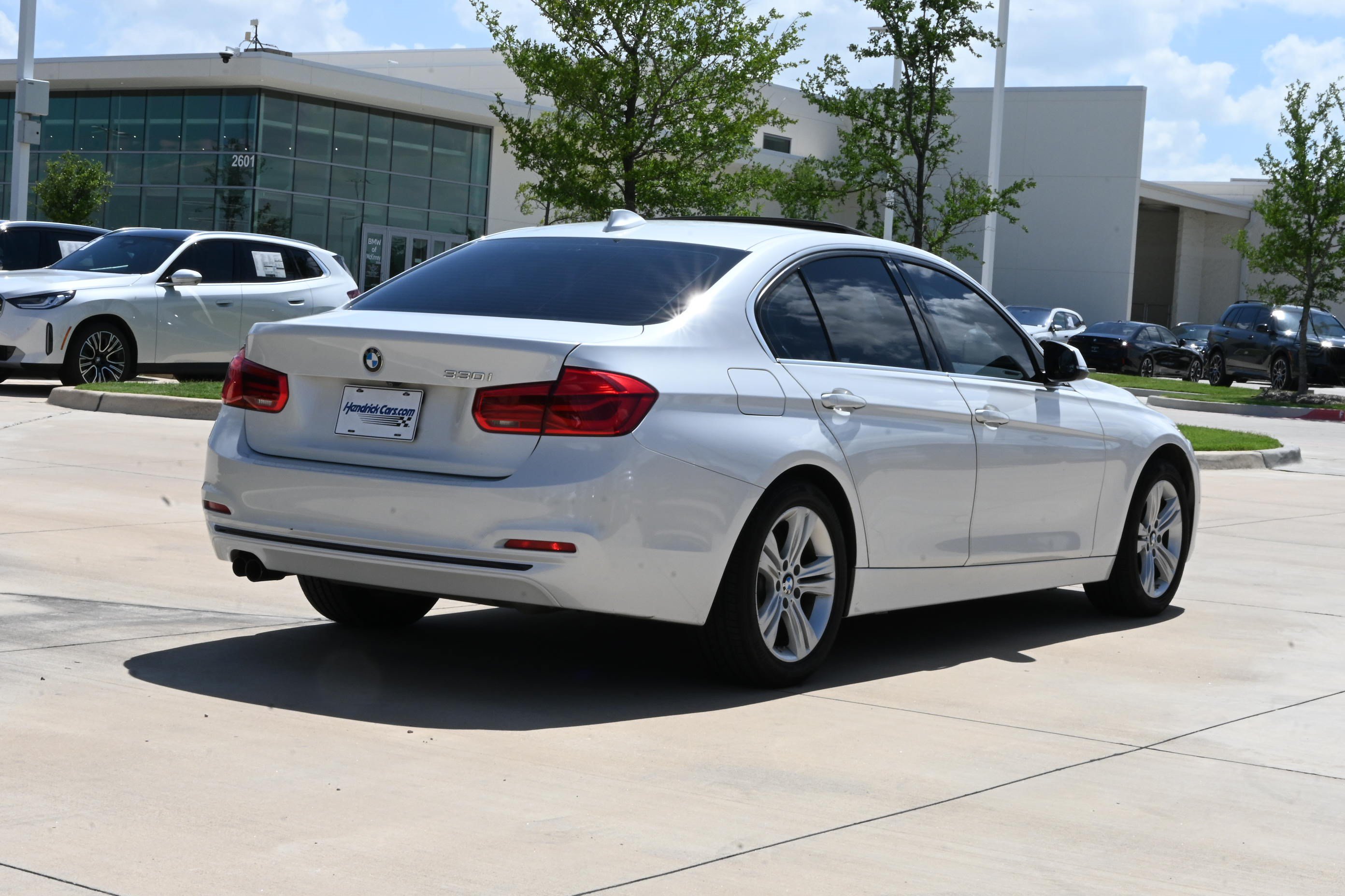 Used 2018 BMW 330i Sedan RWD image 9