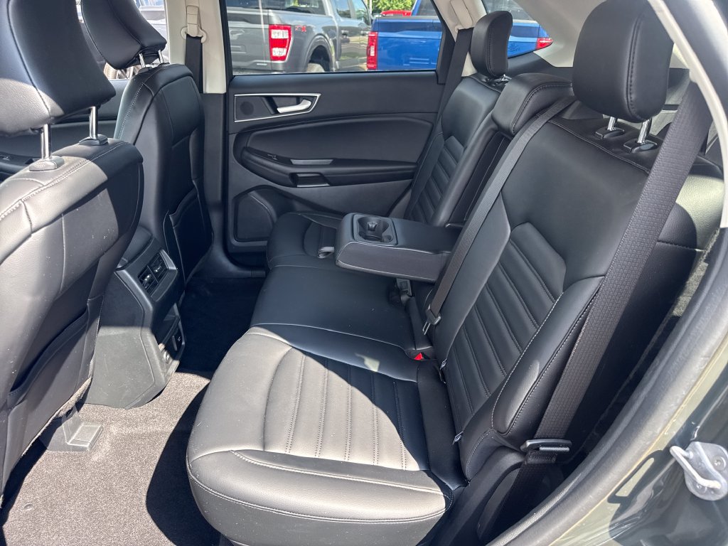Used 2024 Ford Edge SEL w/ Convenience Package AWD/4WD image 18