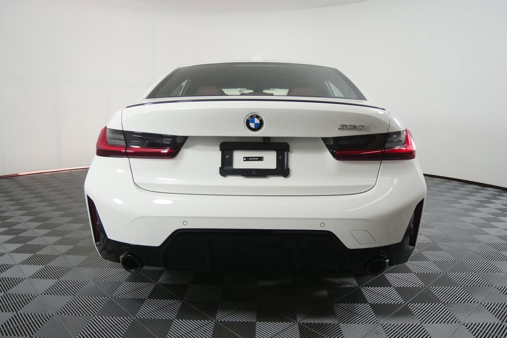 New 2026 BMW 330i Sedan RWD image 4