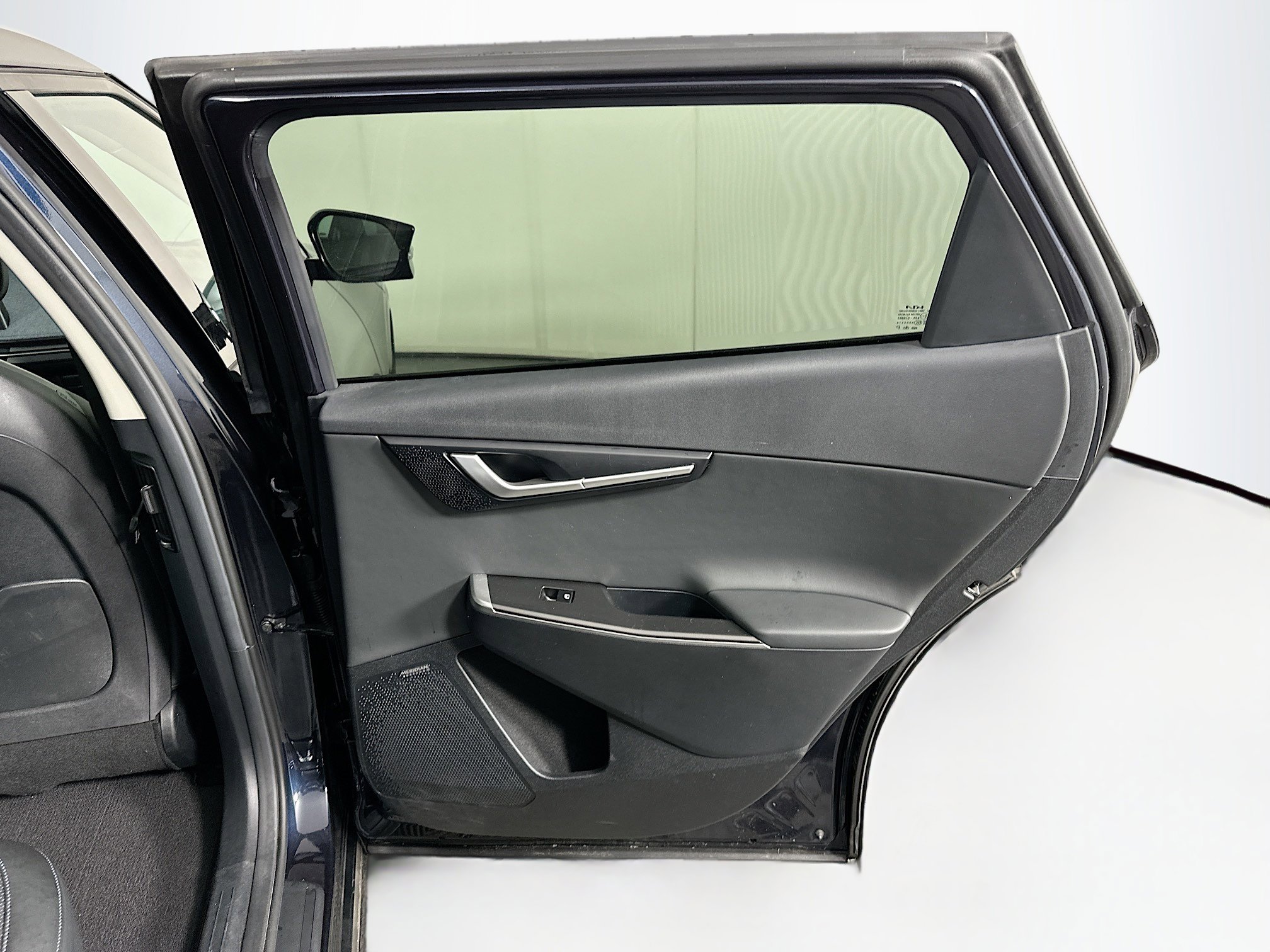 Used 2022 Kia EV6 Wind AWD/4WD image 30