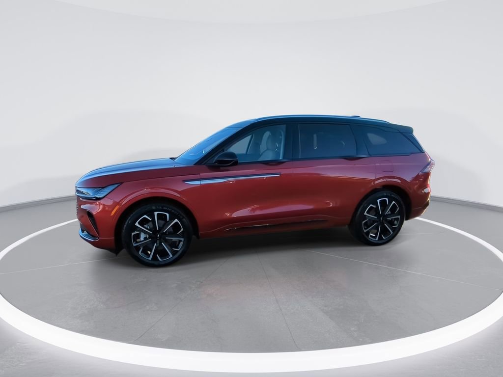 Used 2025 Lincoln Nautilus Reserve image 4