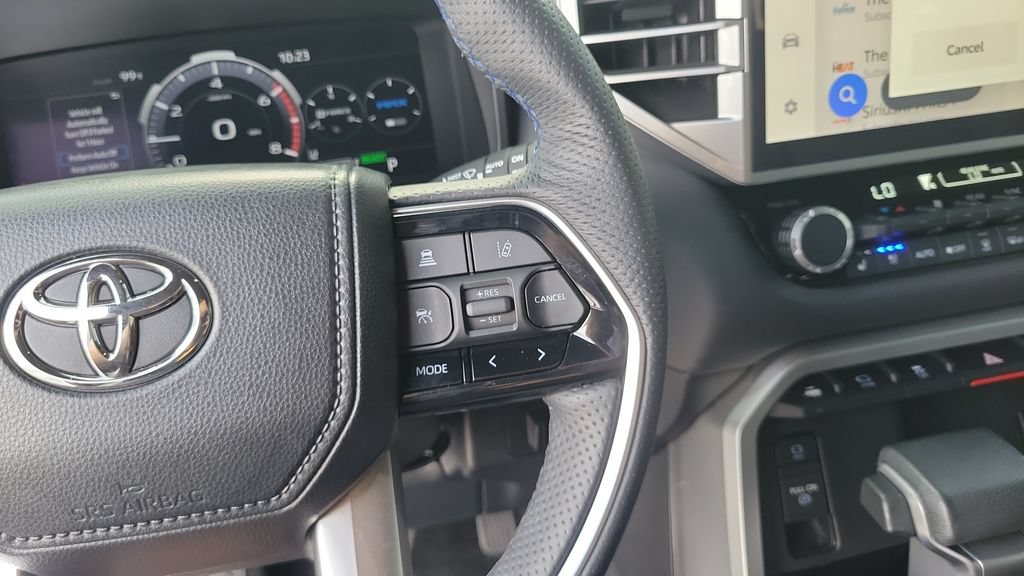 Used 2025 Toyota Sequoia Platinum AWD/4WD image 22