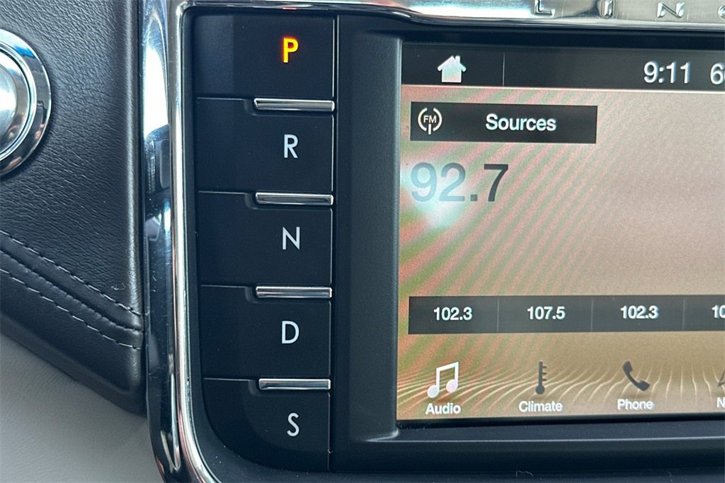 Used 2018 Lincoln Continental Black Label w/ Rear-seat Package image 24