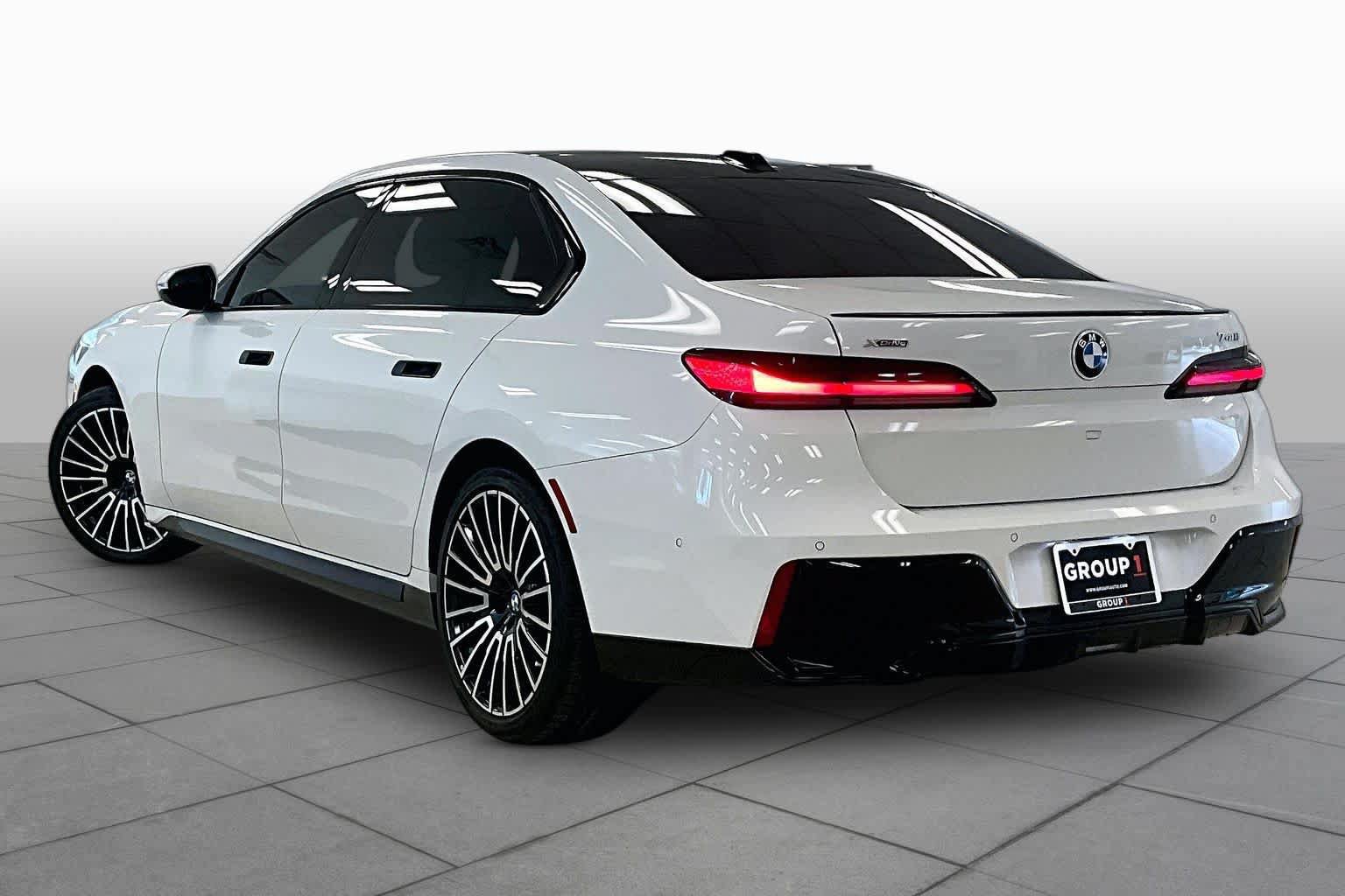 Used 2026 BMW 740i xDrive AWD/4WD image 11