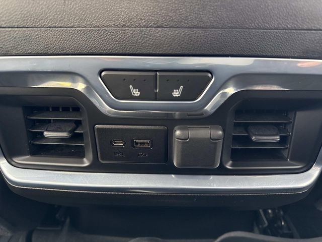 Used 2022 GMC Sierra 2500 SLT w/ SLT Premium Package image 18