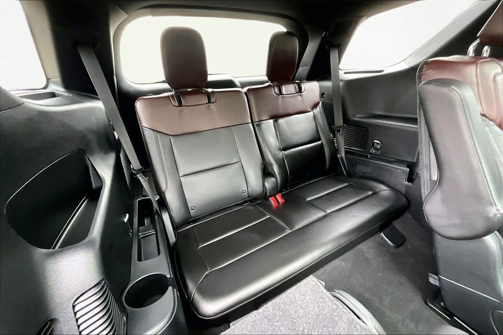 Certified 2023 Ford Explorer Platinum w/ Technology Package AWD/4WD image 28