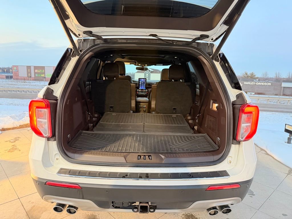 Used 2023 Ford Explorer King Ranch w/ Technology Package image 33
