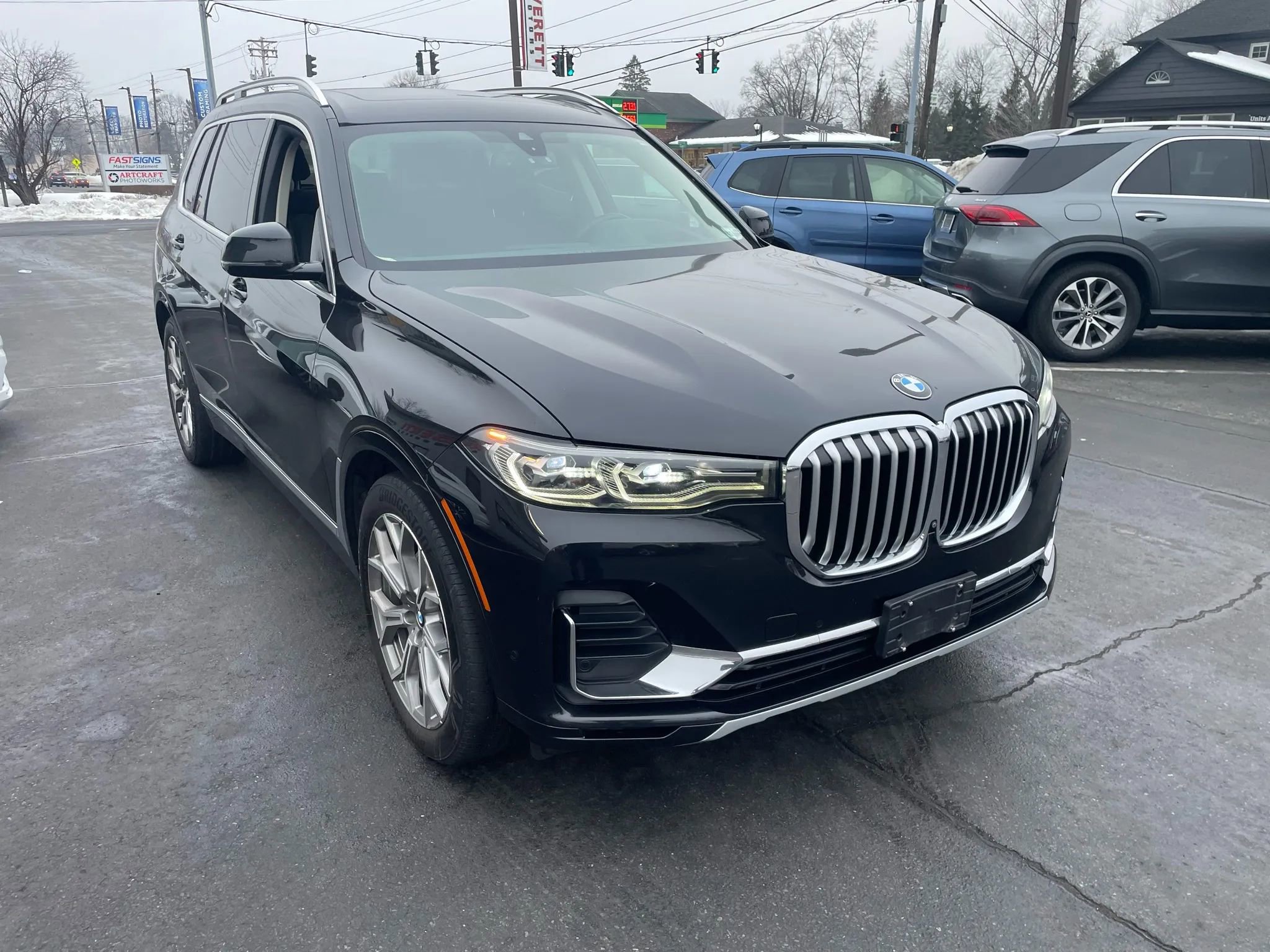Used 2021 BMW X7 xDrive40i w/ Premium Package AWD/4WD image 2