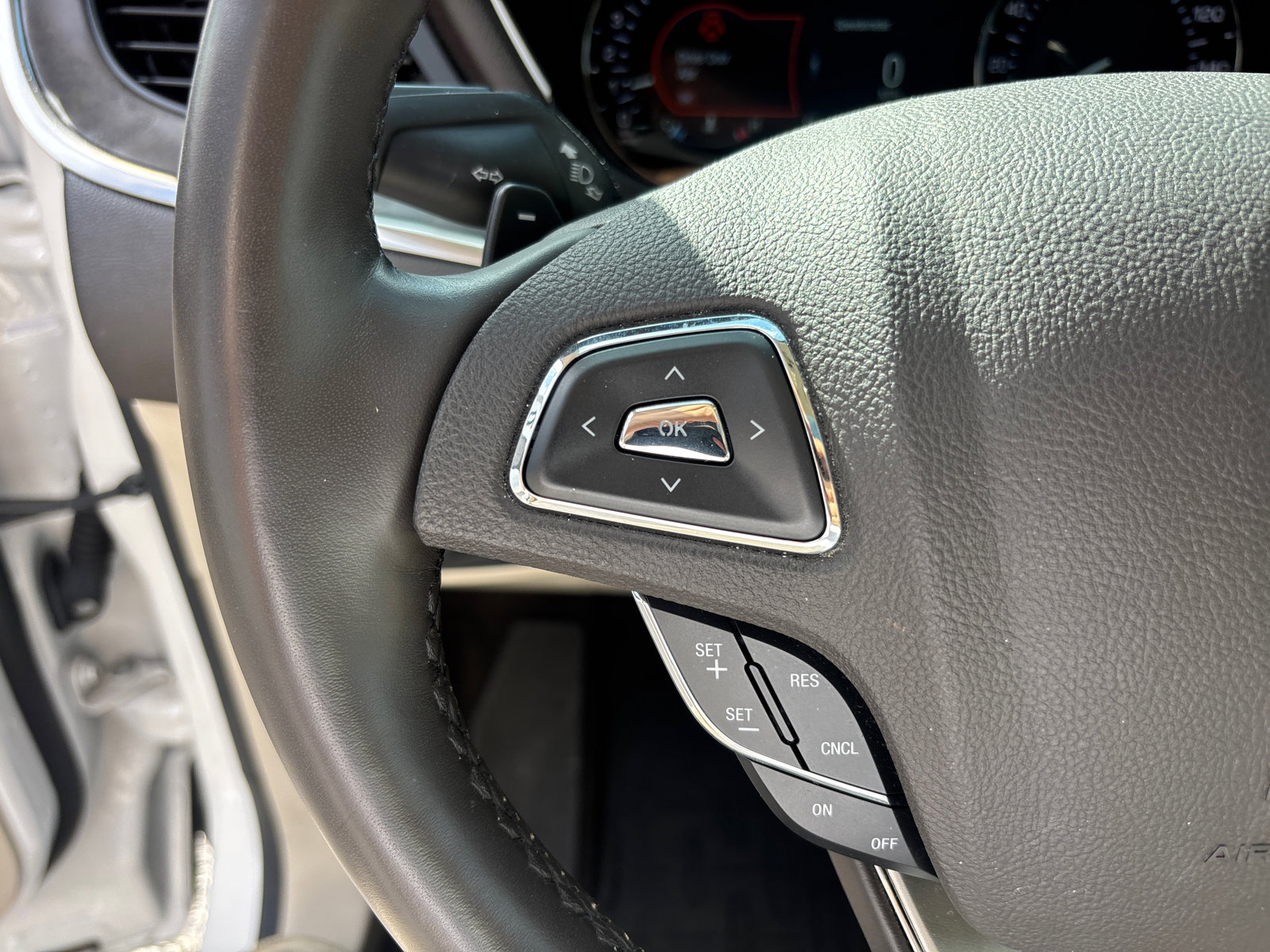 Used 2019 Lincoln MKC Reserve w/ MKC Climate Package AWD/4WD image 17
