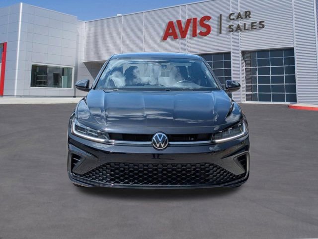 Used 2025 Volkswagen Jetta Sport FWD image 2