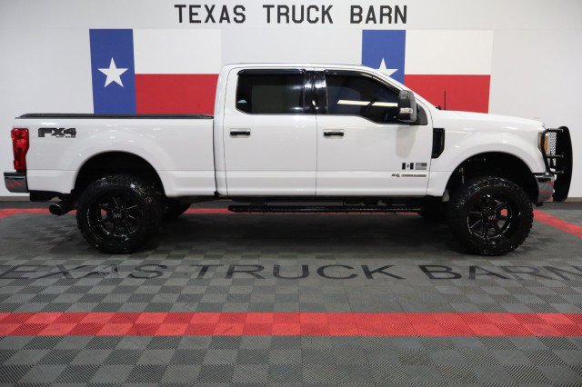 Used 2017 Ford F250 XLT w/ XLT Premium Package AWD/4WD image 14