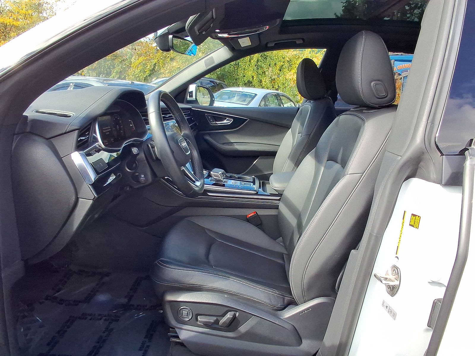 Certified 2023 Audi Q8 Premium Plus AWD/4WD image 17