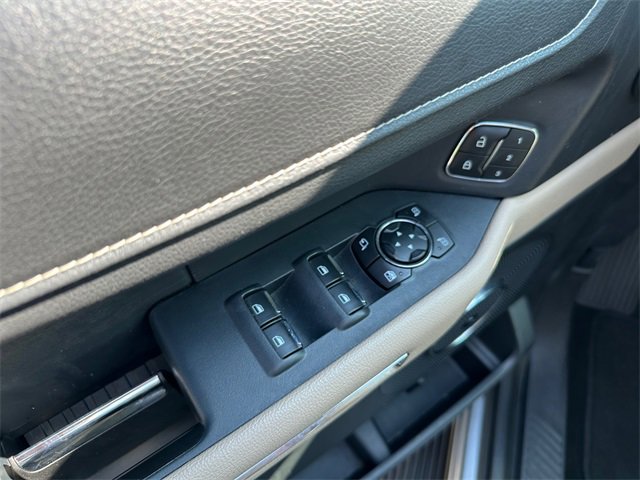 Used 2023 Ford Expedition Limited image 20