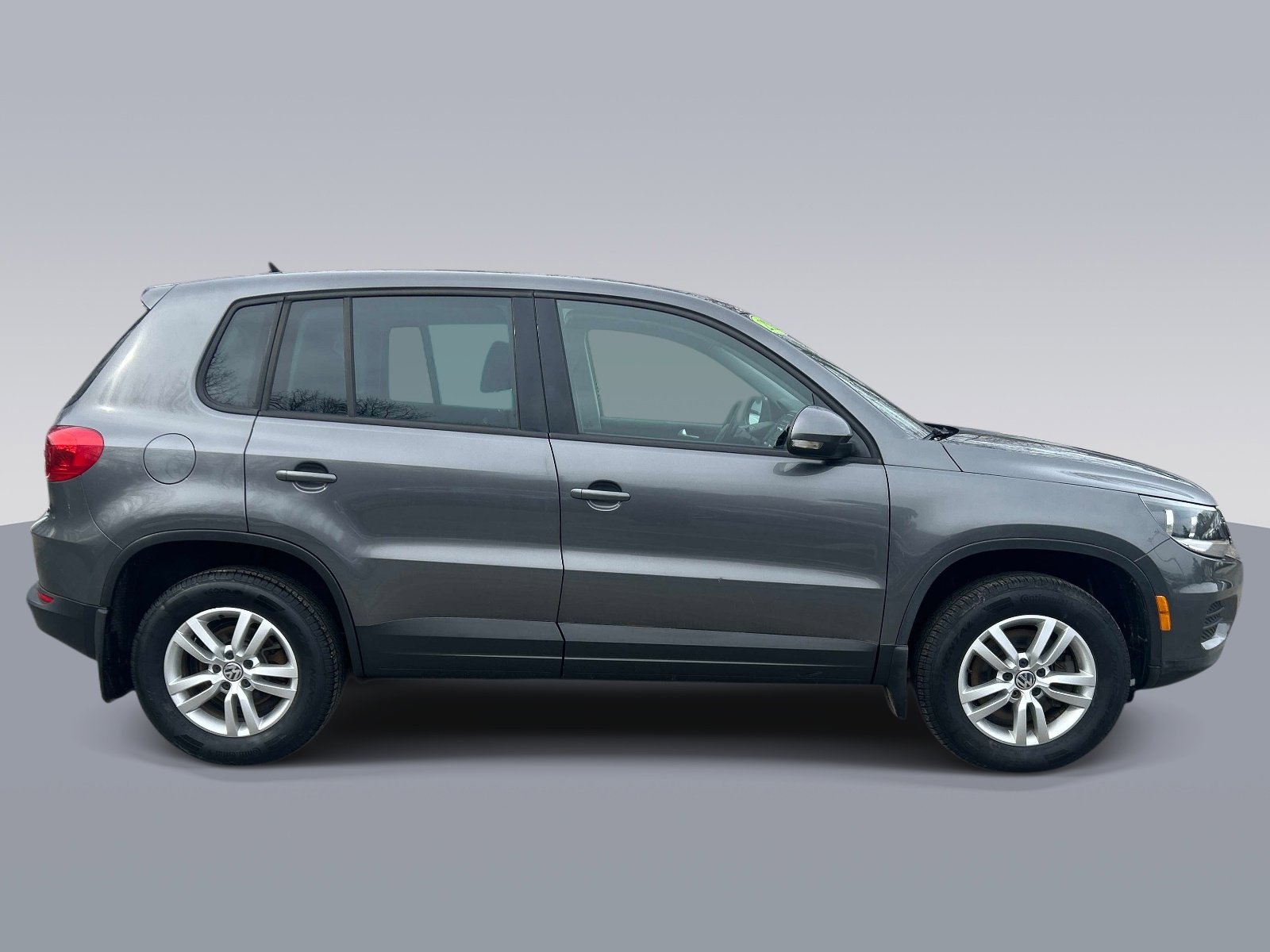 Used 2013 Volkswagen Tiguan S AWD/4WD image 2