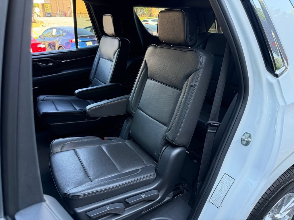 Used 2023 GMC Yukon Denali AWD/4WD image 32