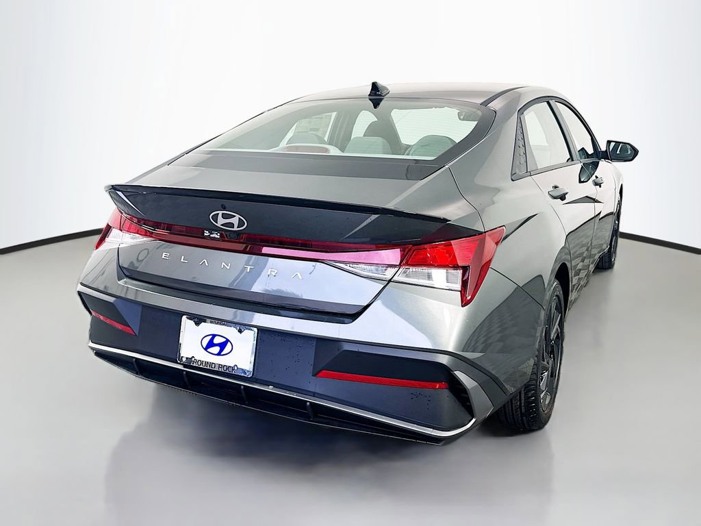 New 2026 Hyundai Elantra Sport image 5