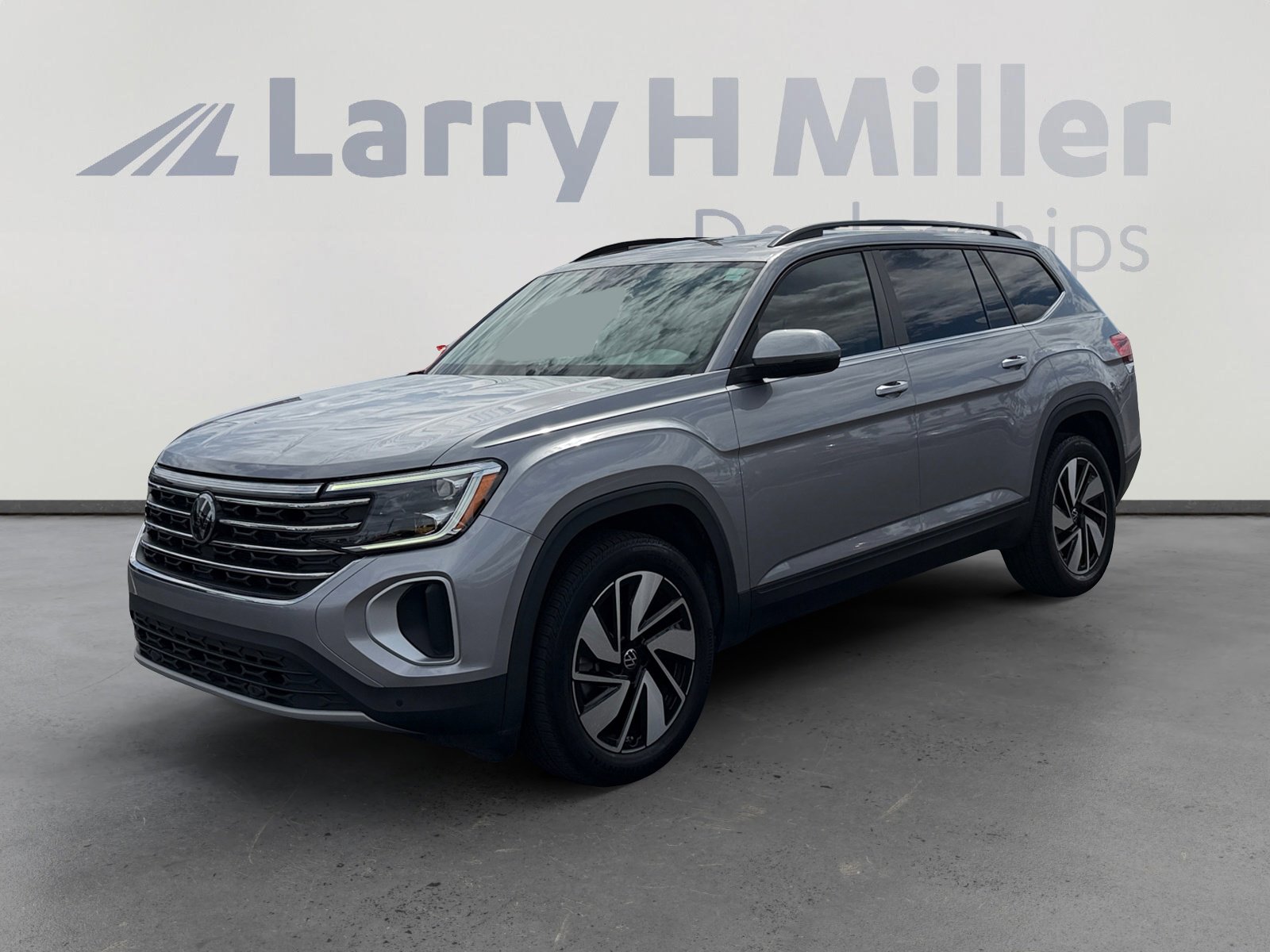 Used 2024 Volkswagen Atlas SE w/ Panoramic Sunroof Package AWD/4WD image 1