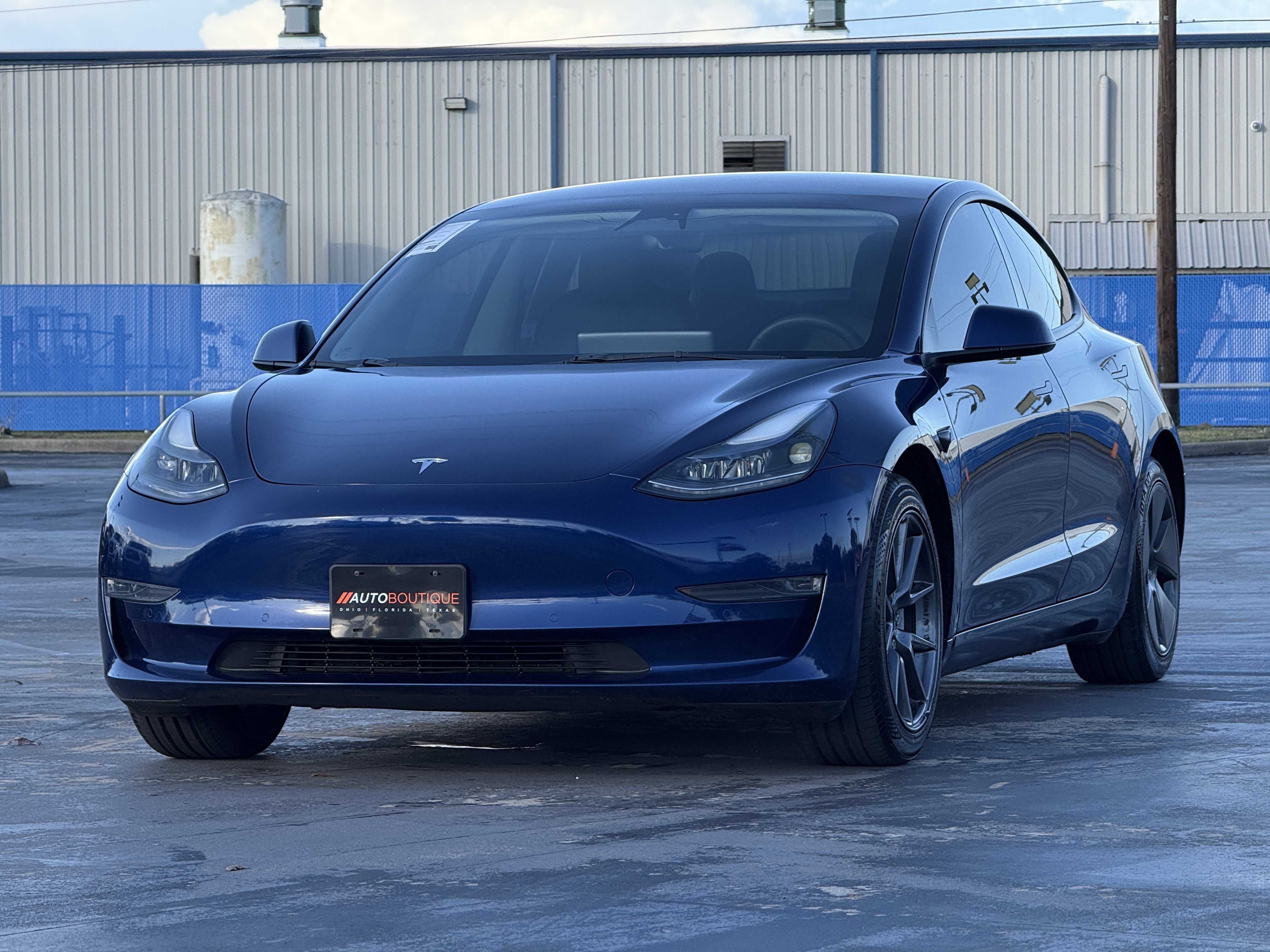 Used 2022 Tesla Model 3 Standard Range image 5
