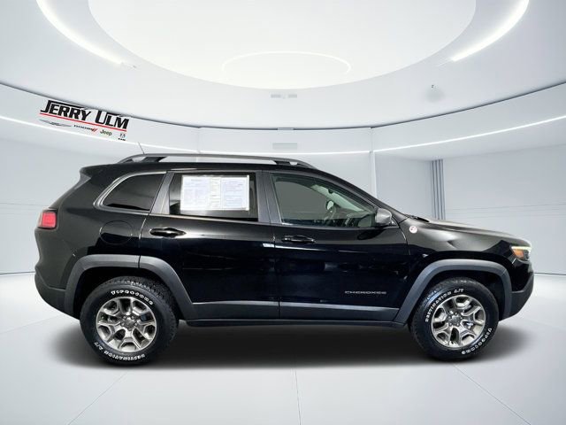 Used 2021 Jeep Cherokee Trailhawk image 2