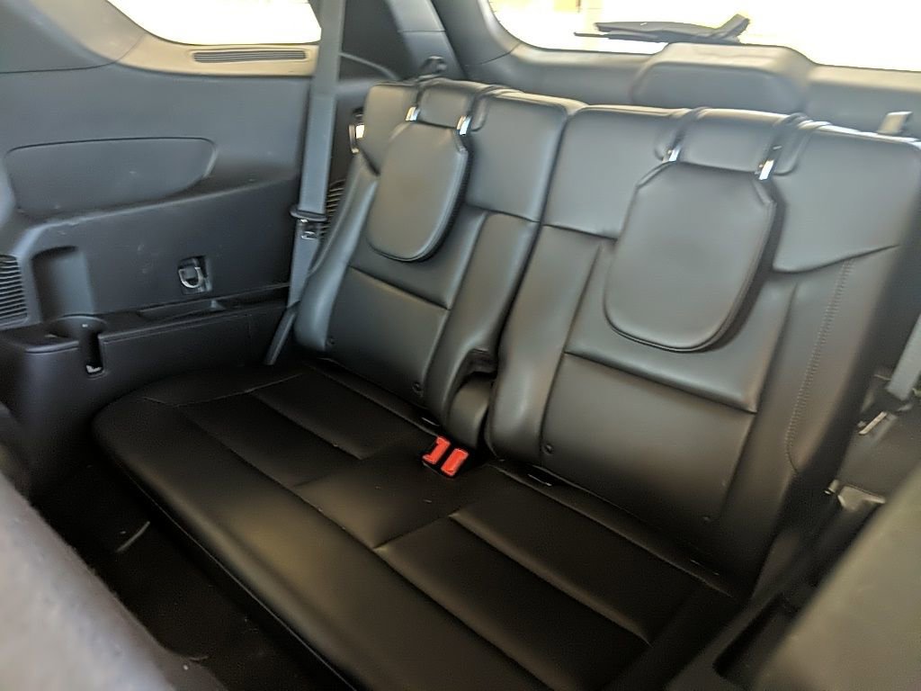 Used 2020 Ford Explorer XLT w/ Equipment Group 202A image 15