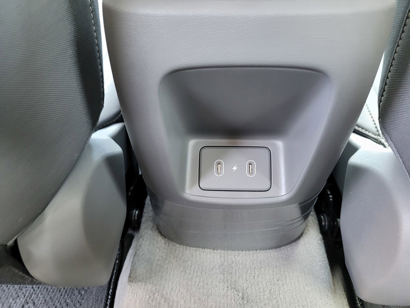 New 2025 Hyundai Elantra SEL image 13