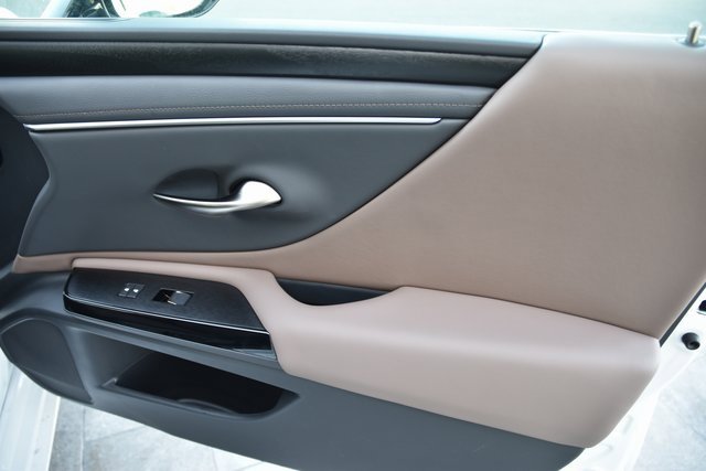 New 2025 Lexus ES 350 w/ Premium Package image 18