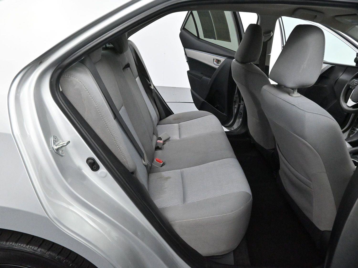 Used 2016 Toyota Corolla LE image 27