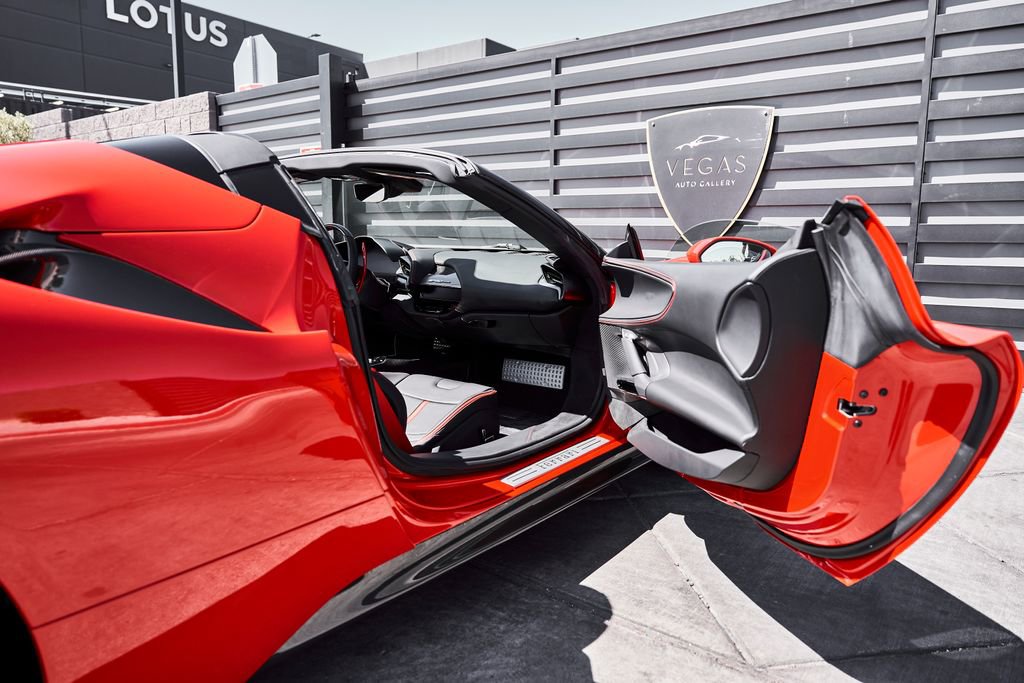 Used 2025 Ferrari SF90 Spider image 35