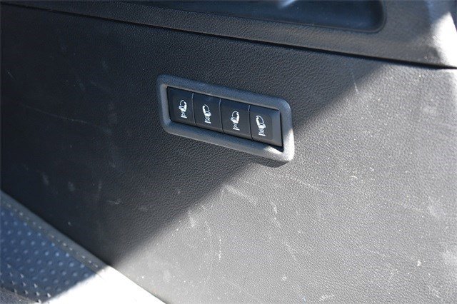 Used 2025 Jeep Wagoneer Series III w/ Premium Group I image 38