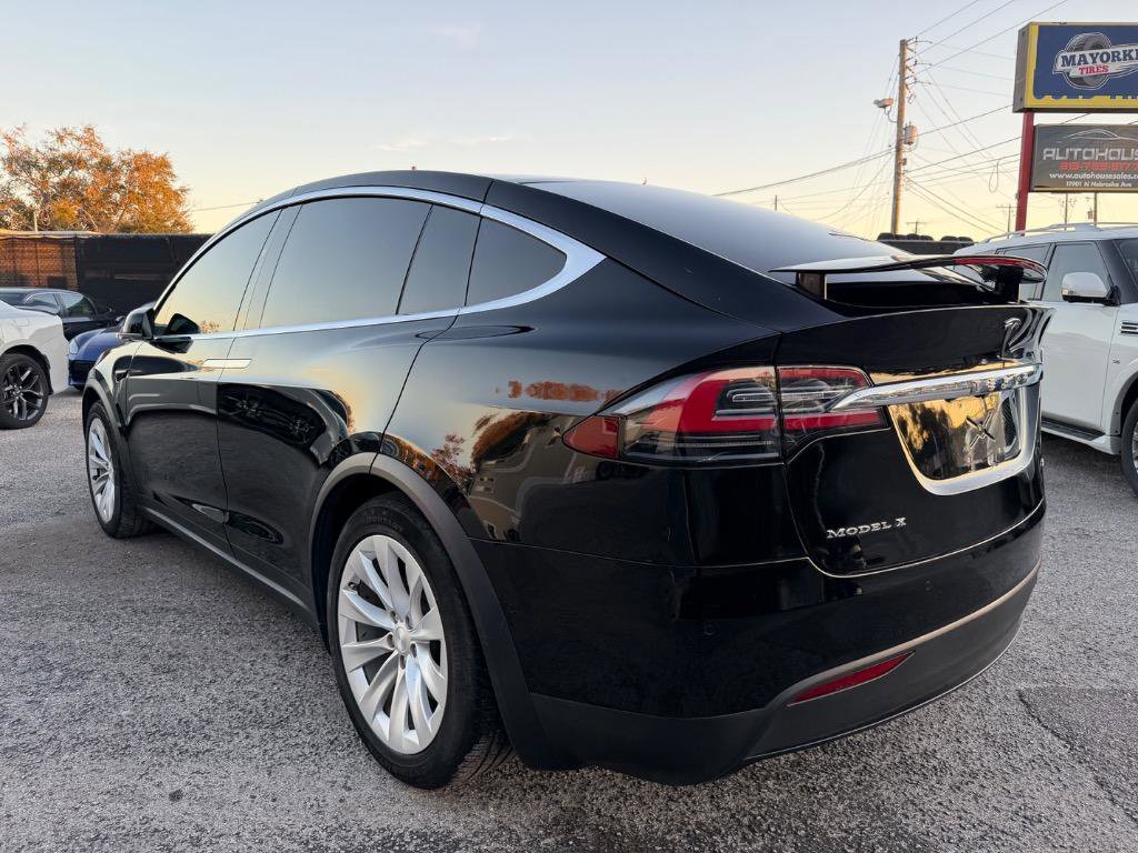 Used 2018 Tesla Model X 75D image 7