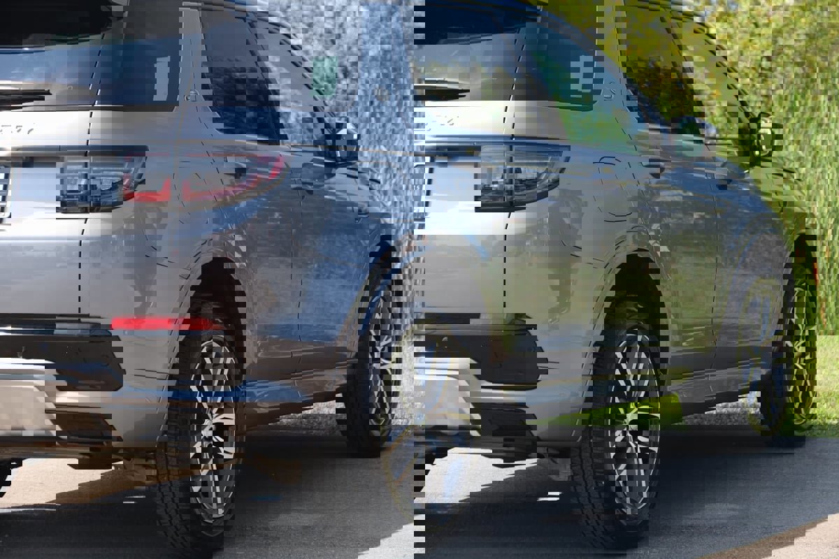 Used 2024 Land Rover Discovery Sport S image 58