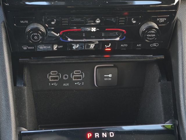 Used 2022 Jeep Grand Cherokee L Limited image 22