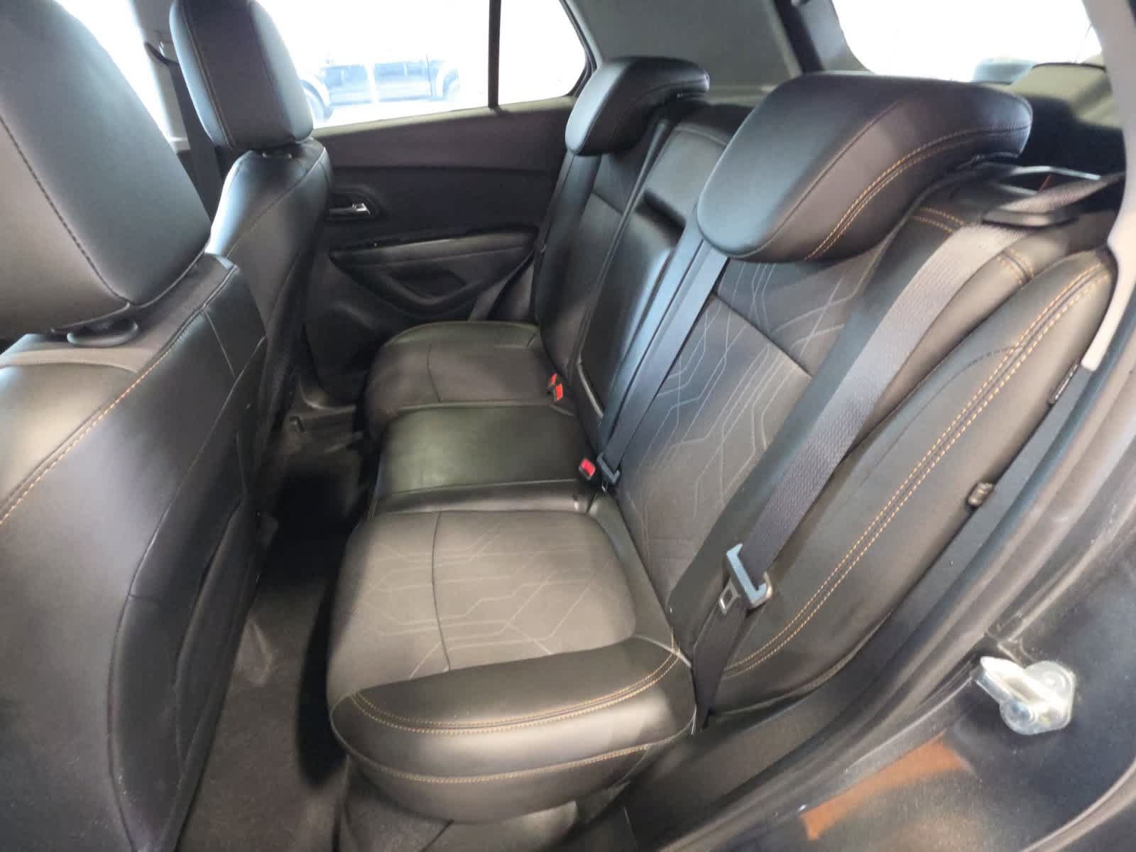 Used 2020 Chevrolet Trax LT w/ LT Convenience Package FWD image 26
