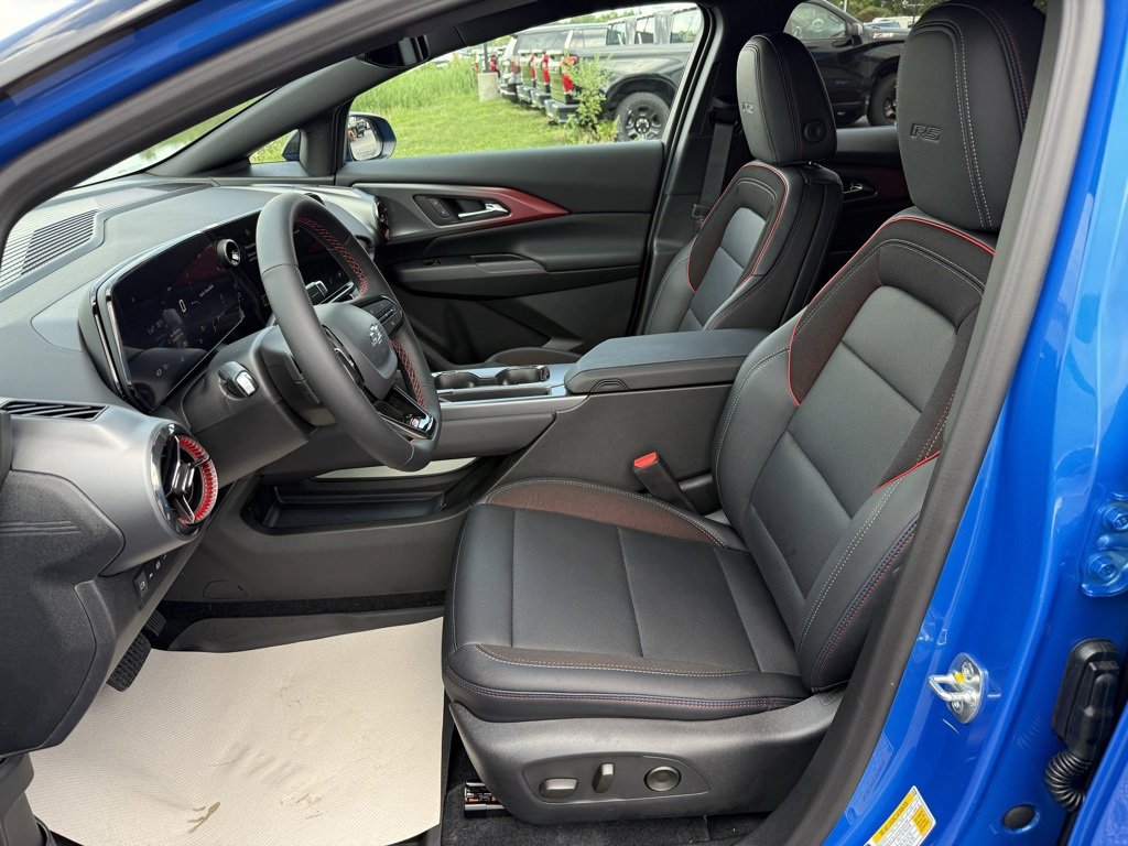 New 2025 Chevrolet Equinox EV RS image 11