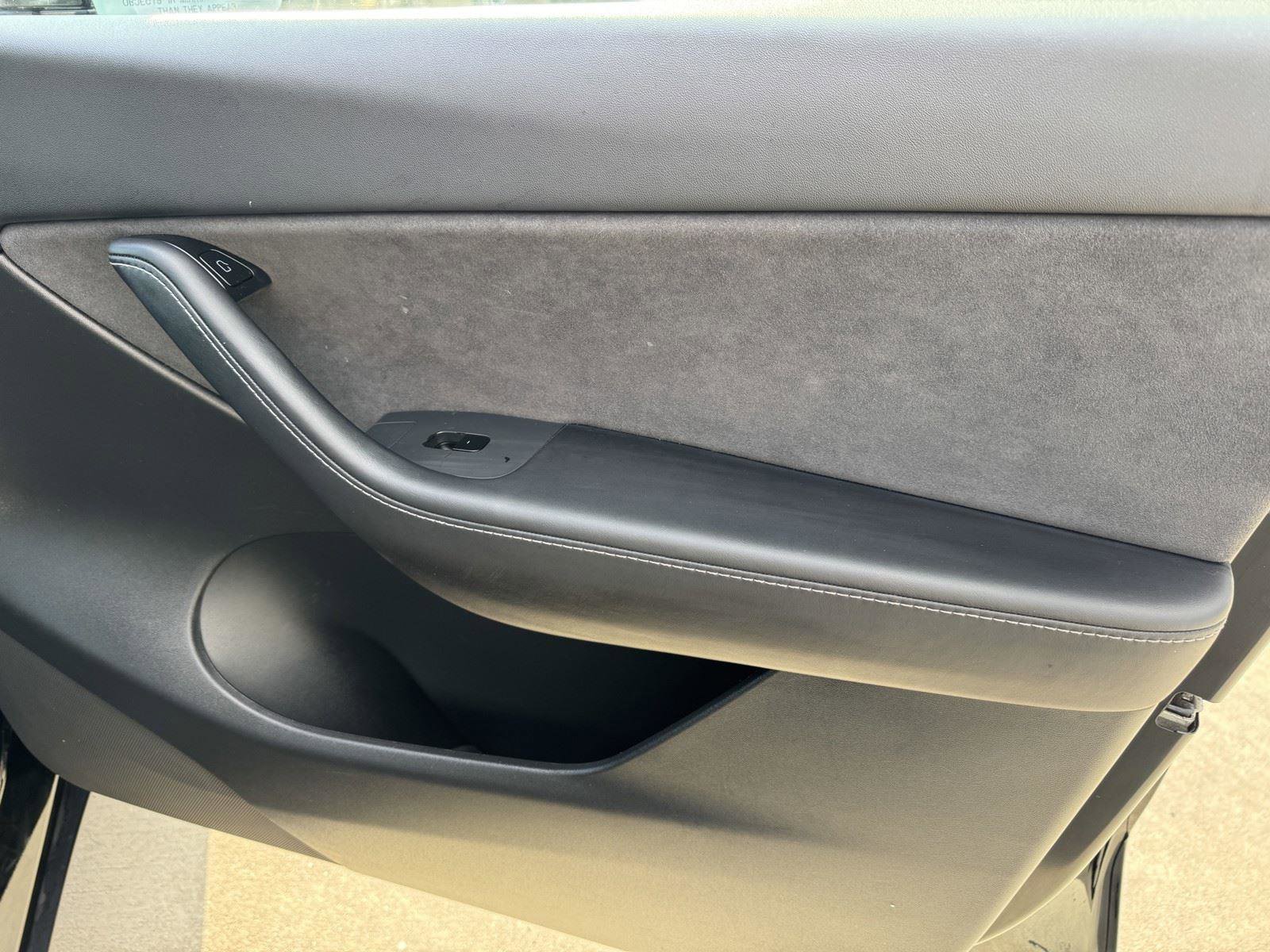 Used 2021 Tesla Model Y Long Range image 8