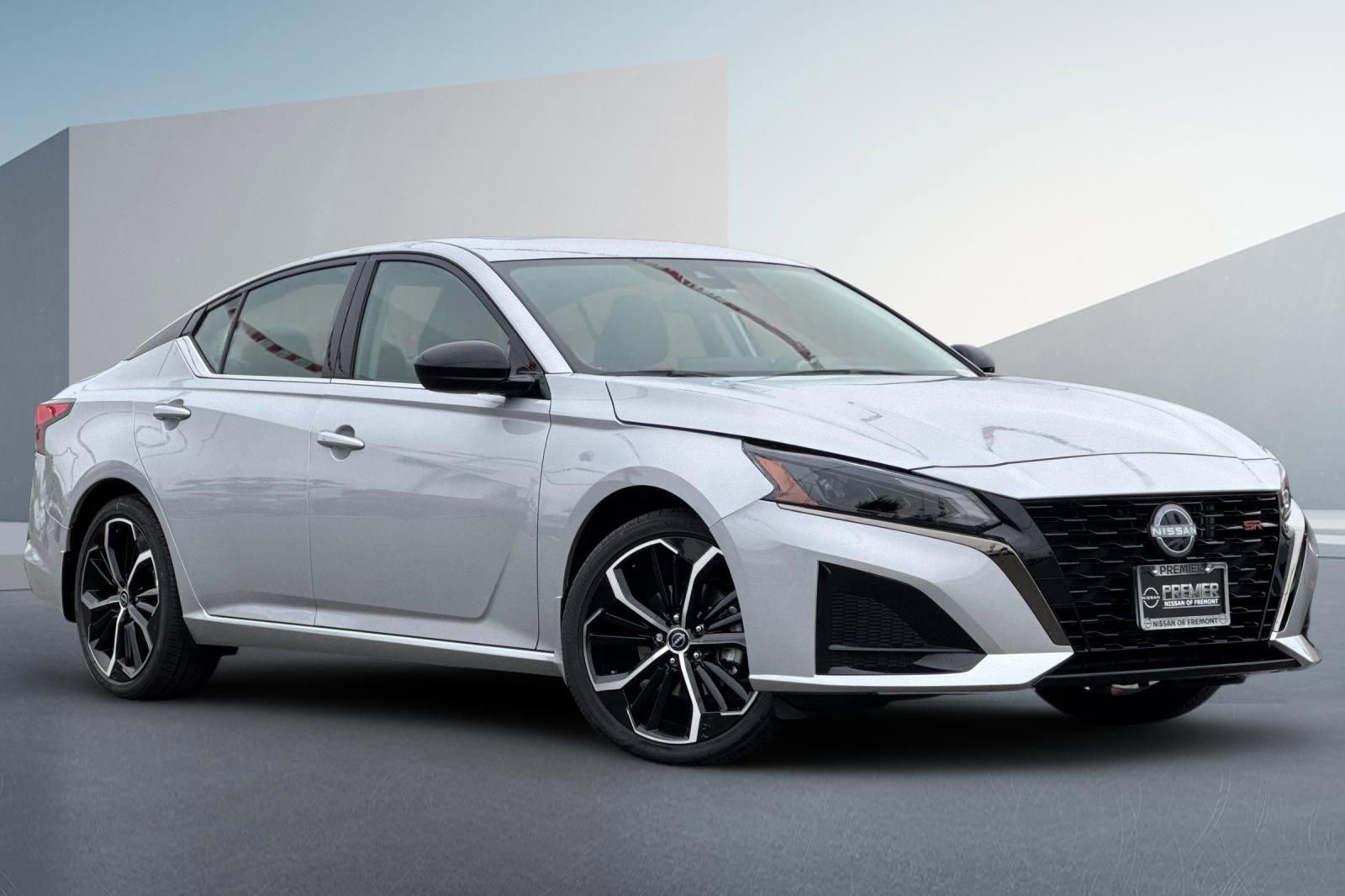 New 2025 Nissan Altima 2.5 SR w/ SR Premium Package image 2