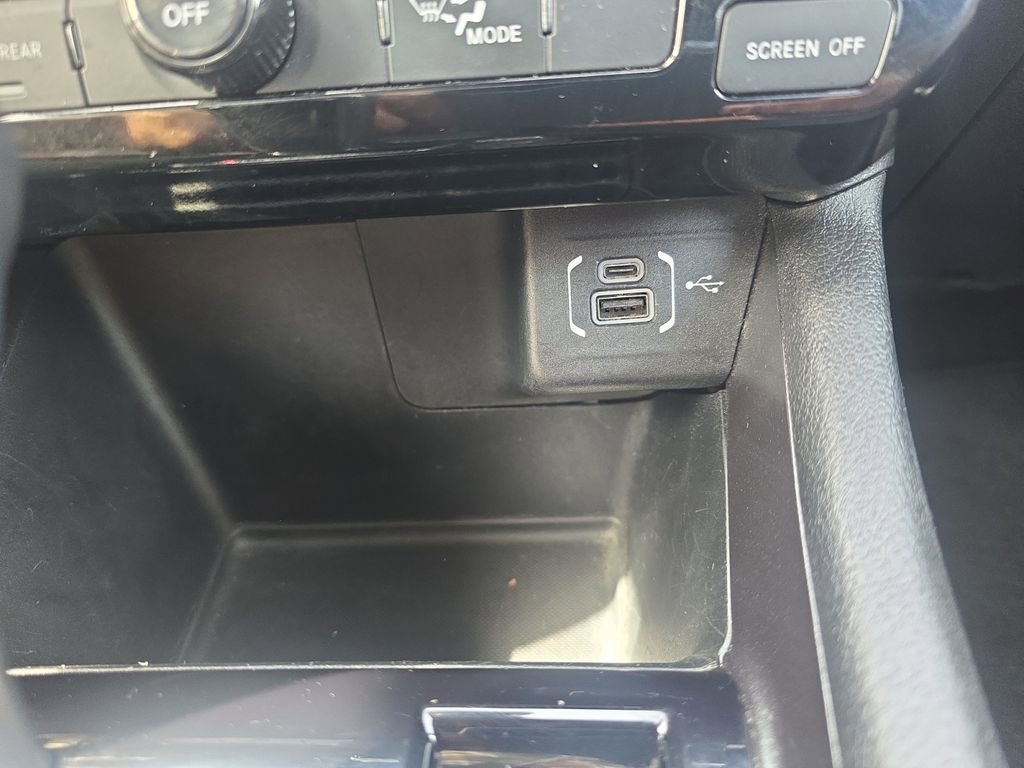Used 2024 Jeep Compass Latitude AWD/4WD image 25