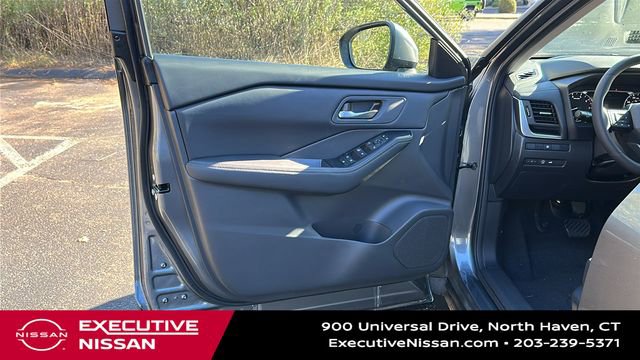 New 2026 Nissan Rogue SV image 9
