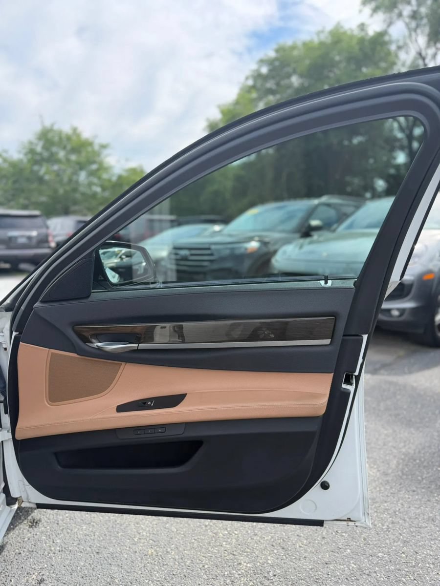 Used 2013 BMW 740Li xDrive AWD/4WD image 11