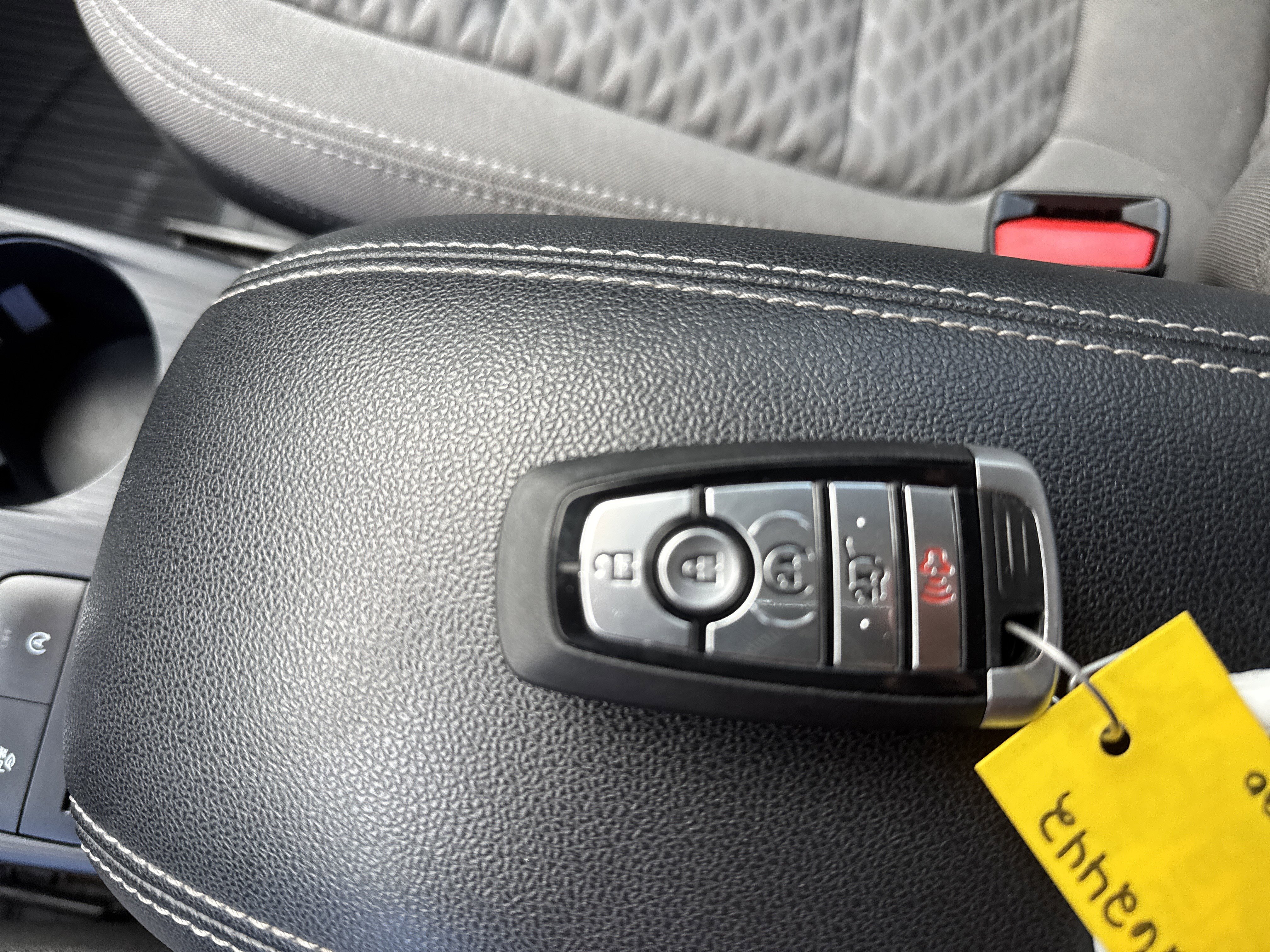 Used 2021 Ford Escape SE w/ SE Sport Appearance Package image 39