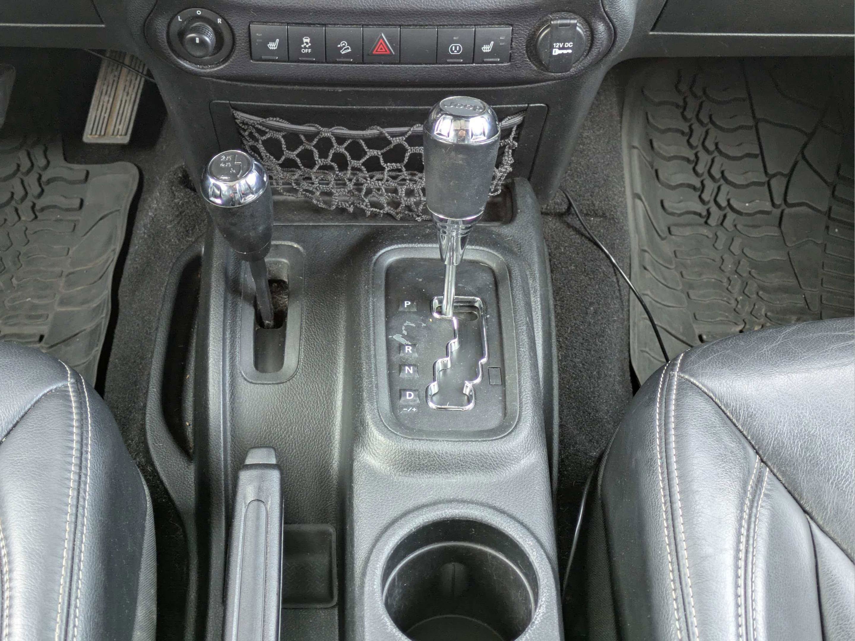 Used 2017 Jeep Wrangler Unlimited Sahara w/ Quick Order Package 24E Chief AWD/4WD image 16