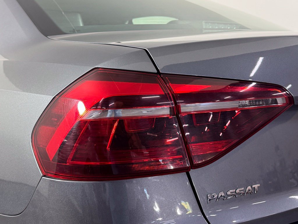 Used 2019 Volkswagen Passat 2.0T Wolfsburg FWD image 8