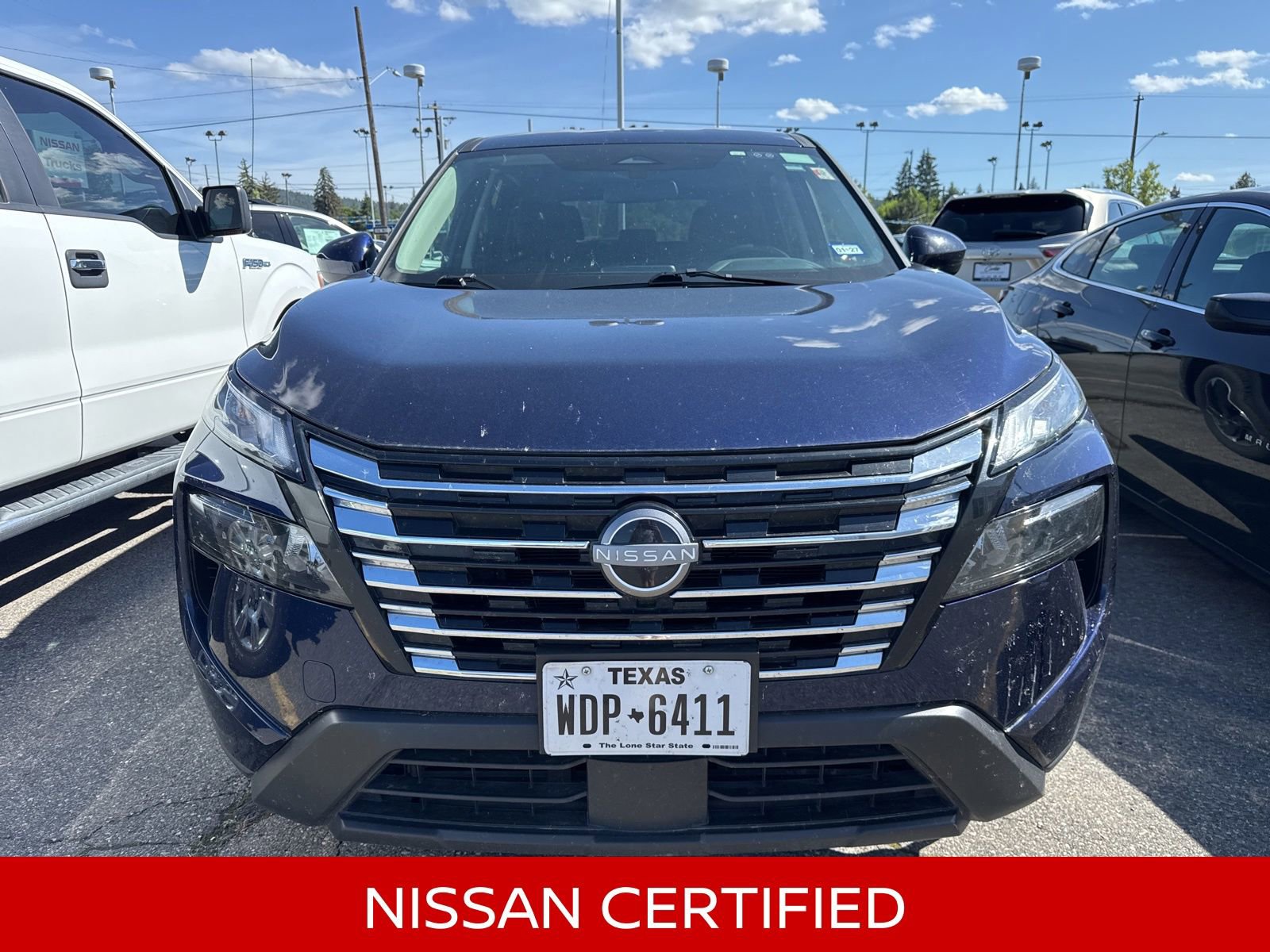 Certified 2025 Nissan Rogue SV AWD/4WD image 2
