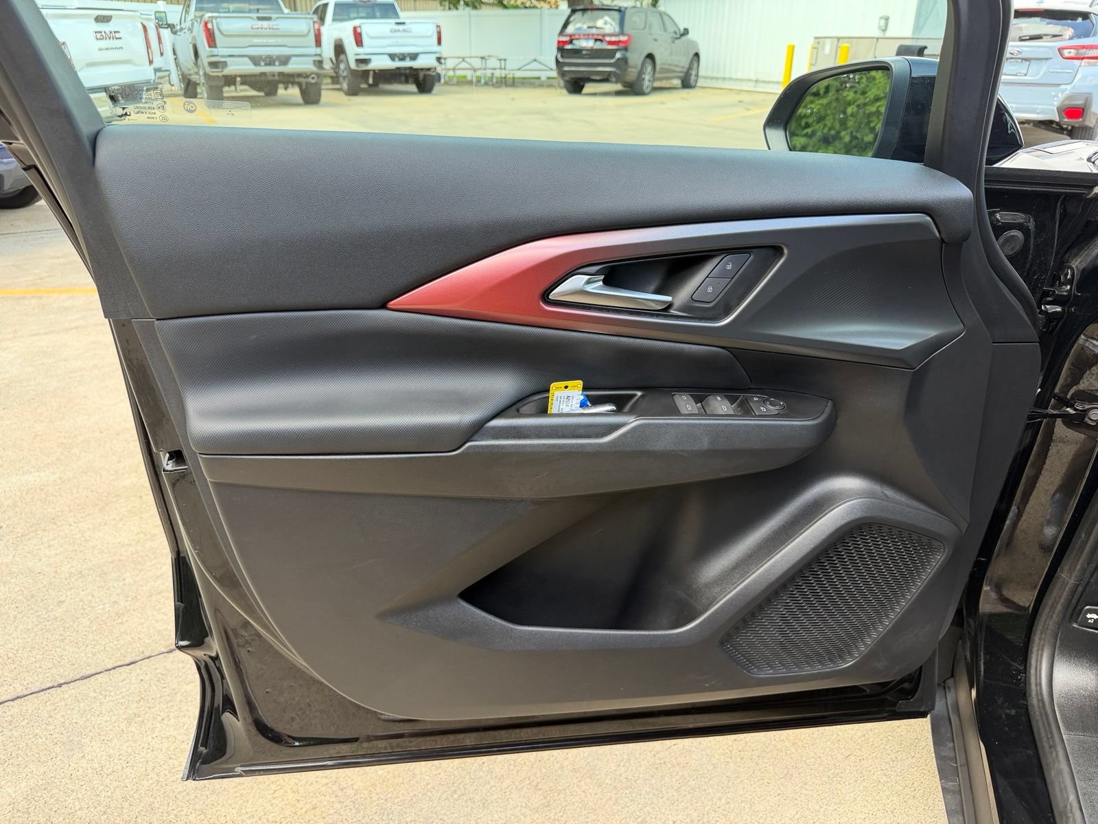 Used 2024 Chevrolet Equinox EV RS FWD image 9