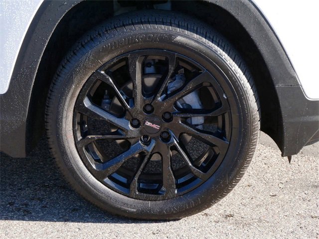 Used 2023 GMC Terrain SLE w/ Driver Convenience Package image 7